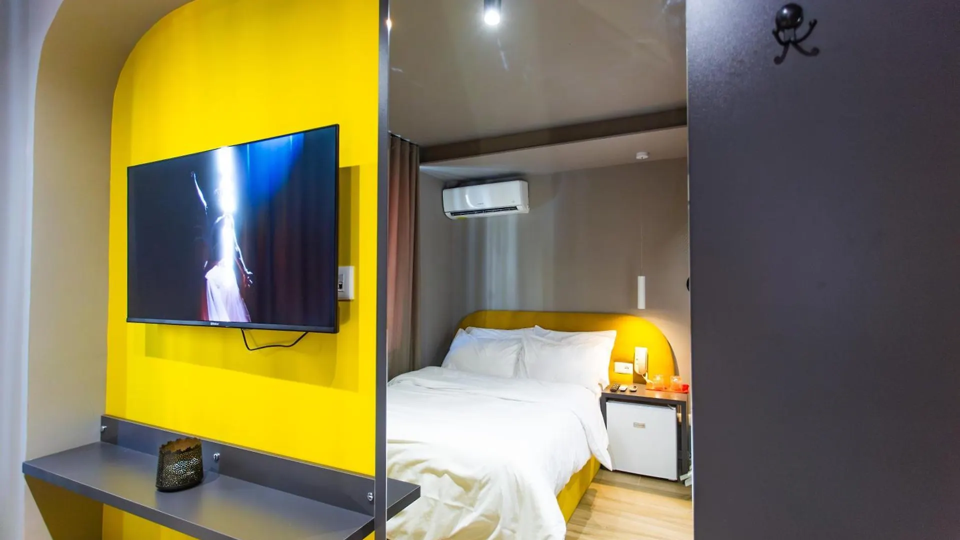 The Bubbles - Jacuzzi Rooms Tirana Hotel